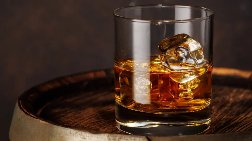 what's the difference between bourbon and whiskey